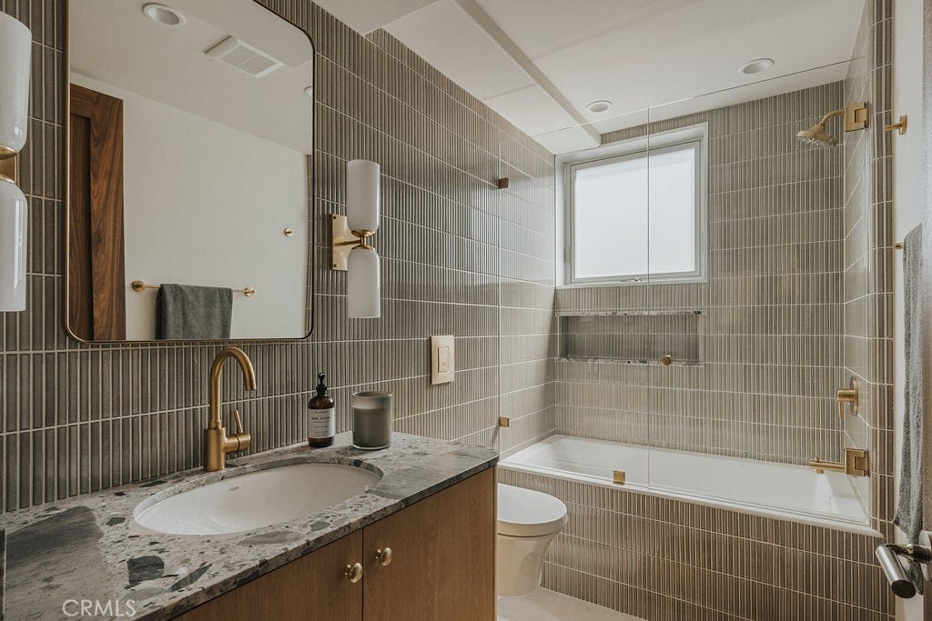 1201 W Bay Avenue, Newport Beach, CA 92661 1201 W Bay Avenue, Newport Beach, CA 92661