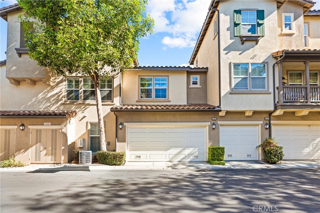 32 Perennial, Irvine, CA 92603 32 Perennial, Irvine, CA 92603