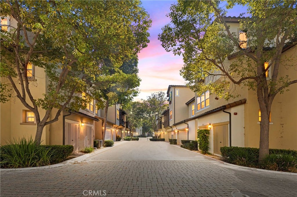 32 Perennial, Irvine, CA 92603 32 Perennial, Irvine, CA 92603