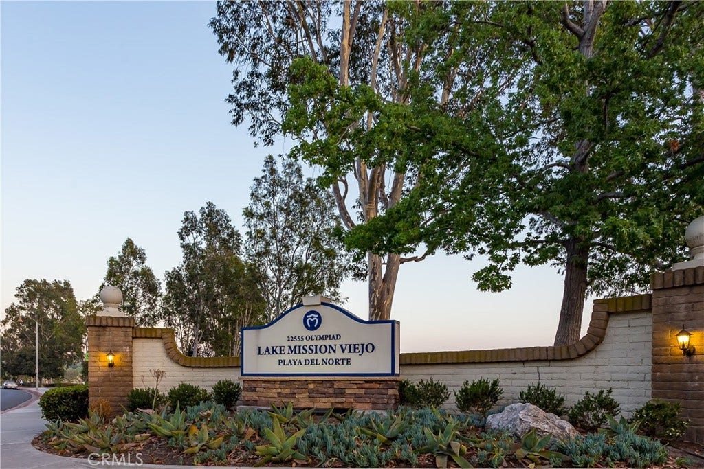 22785 Fortuna Lane, Mission Viejo, CA 92691 22785 Fortuna Lane, Mission Viejo, CA 92691