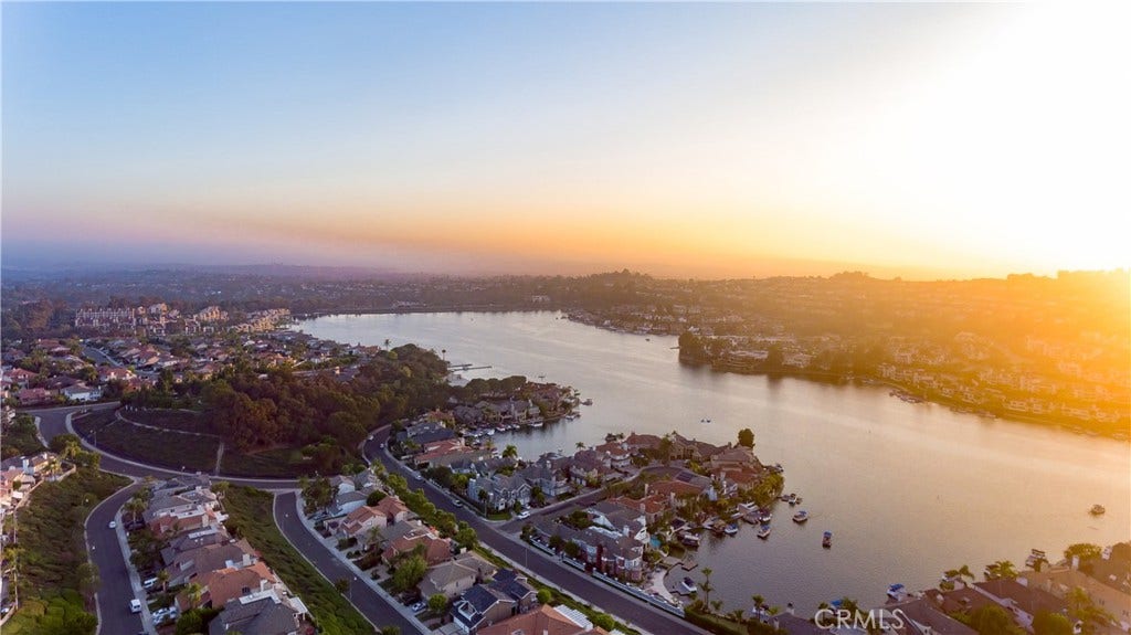 22785 Fortuna Lane, Mission Viejo, CA 92691 22785 Fortuna Lane, Mission Viejo, CA 92691