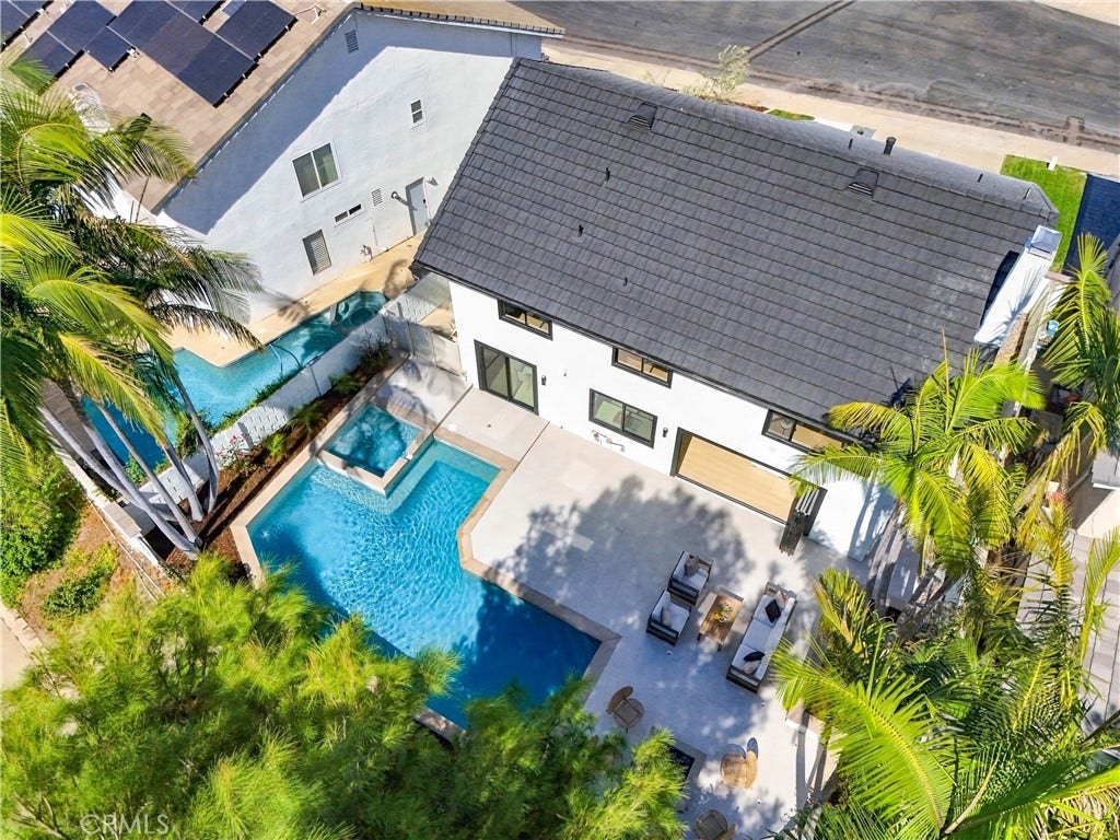 24396 Calle Pequeno, Lake Forest, CA 92630 24396 Calle Pequeno, Lake Forest, CA 92630