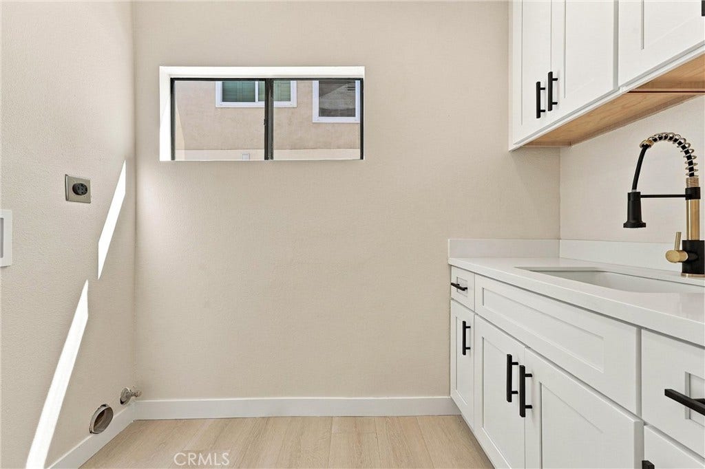 24396 Calle Pequeno, Lake Forest, CA 92630 Inside Laundry room