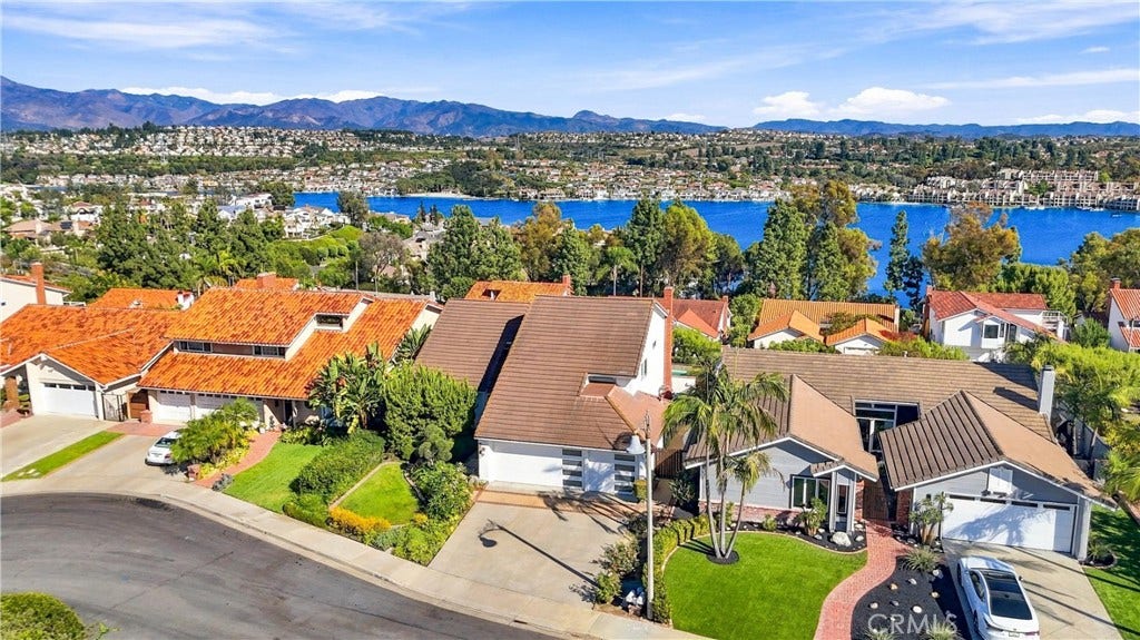 22942 Arija, Mission Viejo, CA 92691 22942 Arija, Mission Viejo, CA 92691
