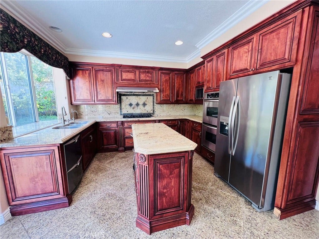 17 Halsey Avenue, Laguna Niguel, CA 92677 17 Halsey Avenue, Laguna Niguel, CA 92677