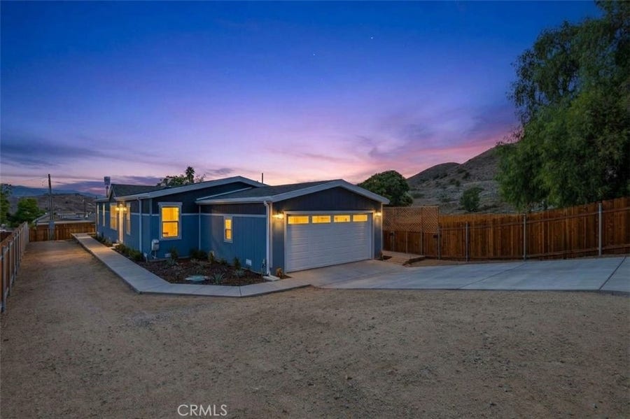 Property photo for 511 Lookout Street, Lake Elsinore, CA