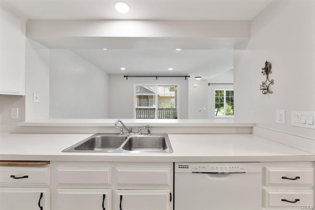 115 Greenfield, Irvine, CA 92614 115 Greenfield, Irvine, CA 92614