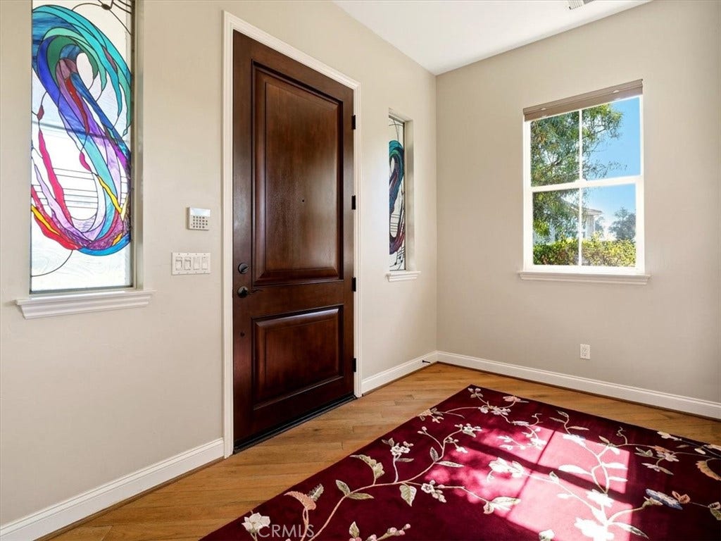 918 Jordan Court, Nipomo, CA 93444 Entry