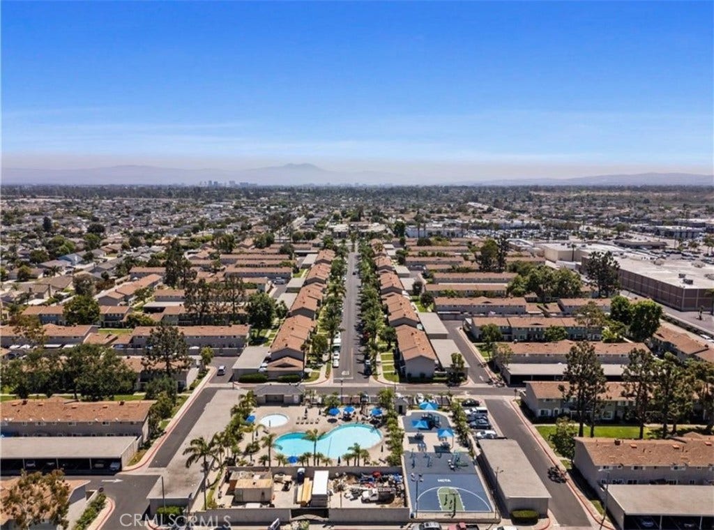 9867 Continental, Huntington Beach, CA 92646