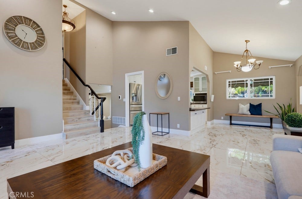 5550 E Edgemar, Anaheim, CA 92807