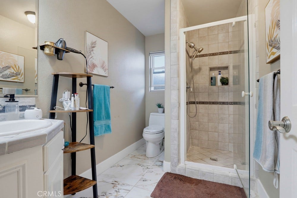 5550 E Edgemar, Anaheim, CA 92807