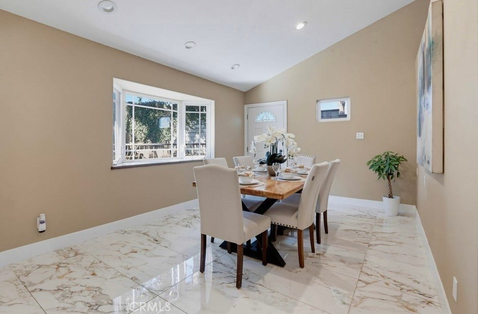 5550 E Edgemar, Anaheim, CA 92807
