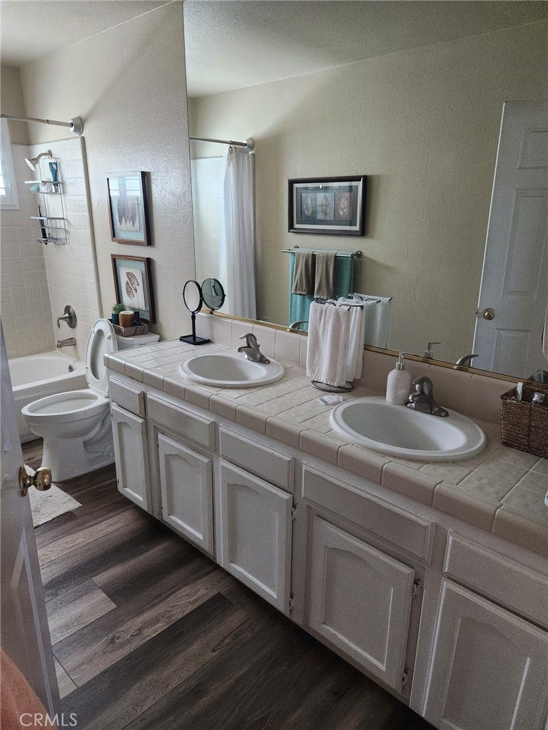 6358 N Forestiere, Fresno, CA 93722