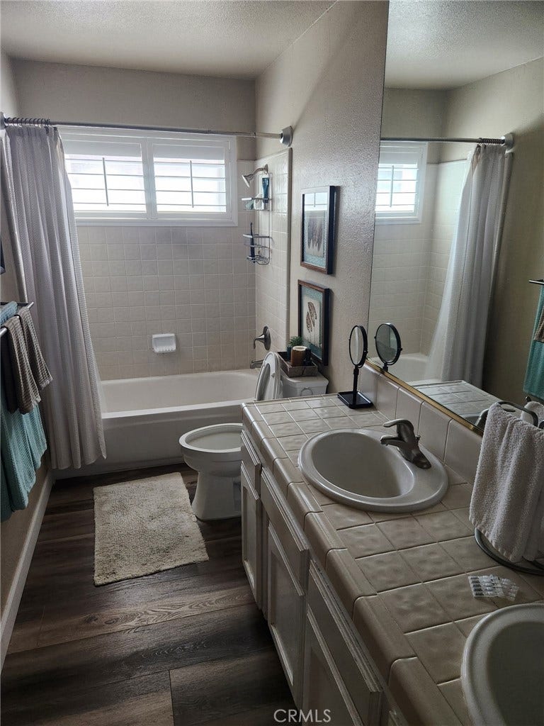 6358 N Forestiere, Fresno, CA 93722