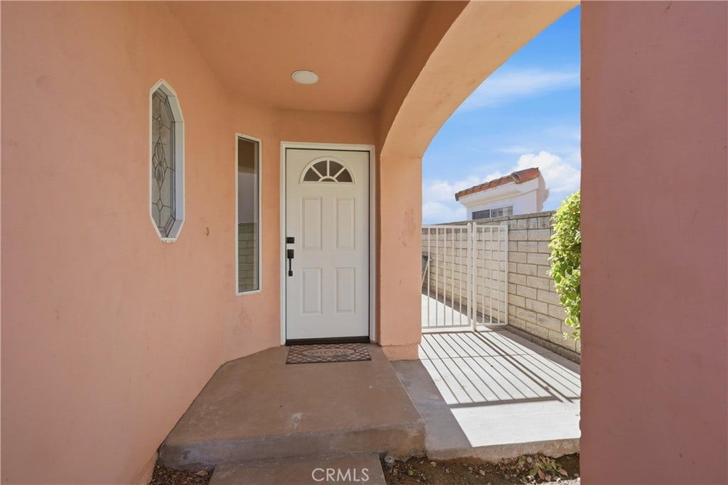 25810 Browning Place, Stevenson Ranch, CA 91381 Entry