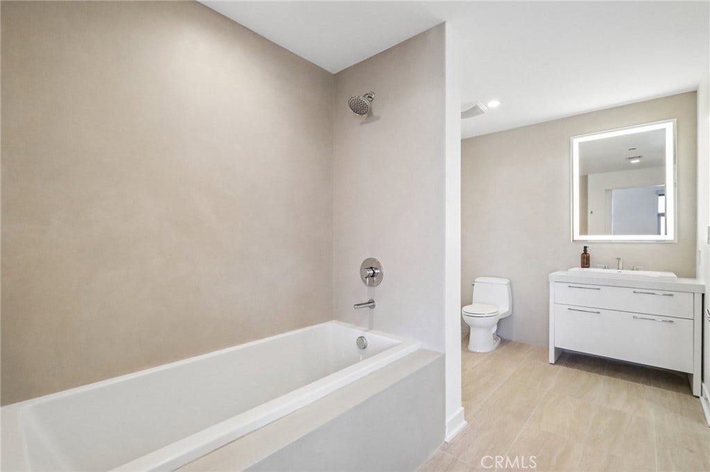 9 MacArthur Place, #1507, Santa Ana, CA 92707 9 MacArthur Place, #1507, Santa Ana, CA 92707