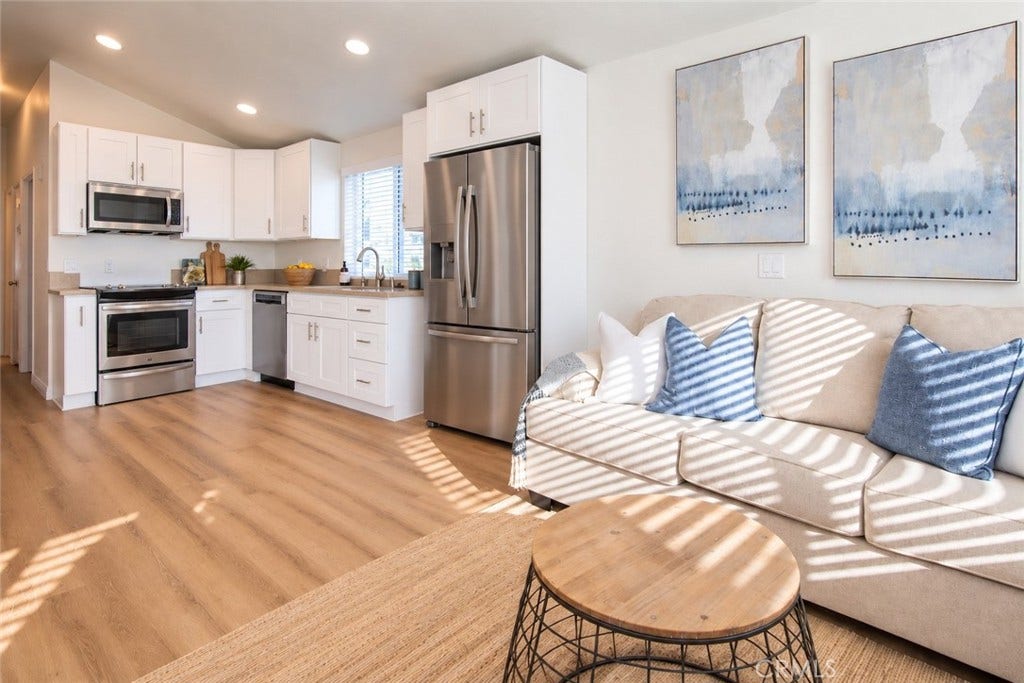 21752 Pacific Coast, Huntington Beach, CA 92646