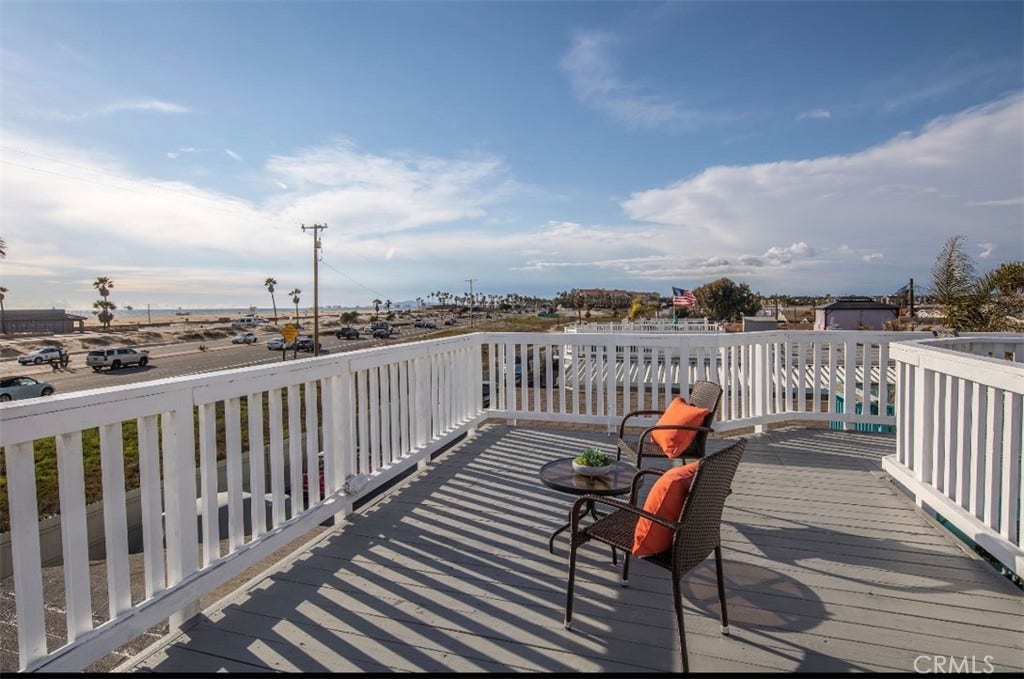 21752 Pacific Coast, Huntington Beach, CA 92646