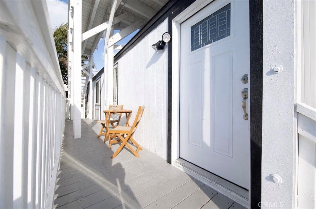 21752 Pacific Coast, Huntington Beach, CA 92646