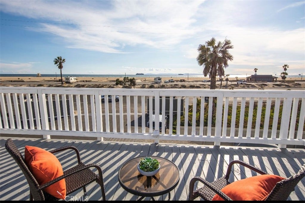 21752 Pacific Coast, Huntington Beach, CA 92646