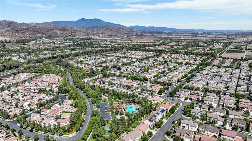 92 Capricorn, Irvine, CA 92618 Community