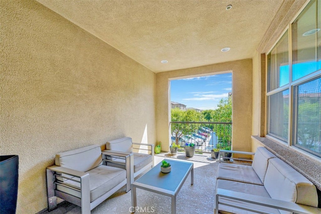 92 Capricorn, Irvine, CA 92618 Main Level Balcony