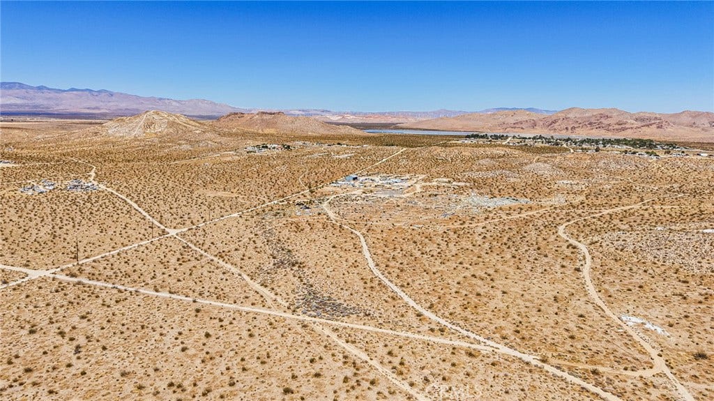 4300 65th Street W, Rosamond, CA 93560
