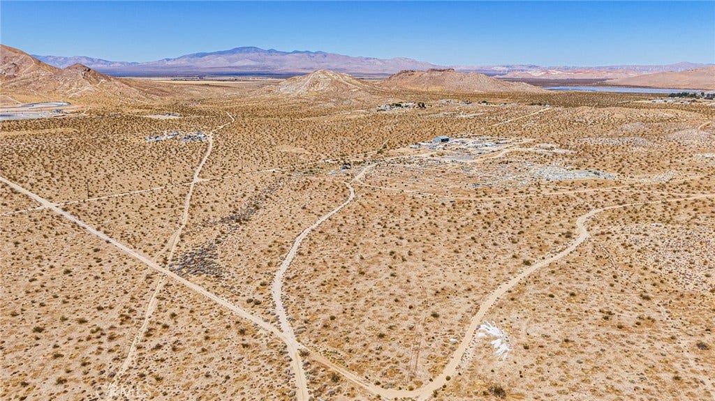 4300 65th Street W, Rosamond, CA 93560