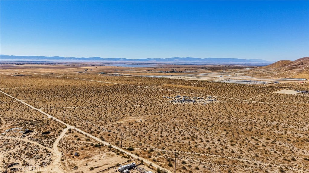4300 65th Street W, Rosamond, CA 93560