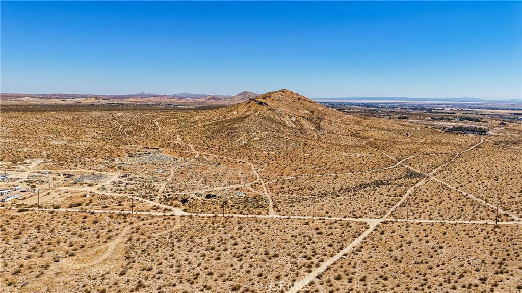 4300 65th Street W, Rosamond, CA 93560