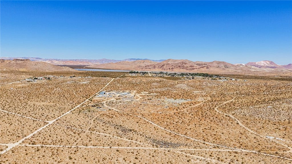 4300 65th Street W, Rosamond, CA 93560