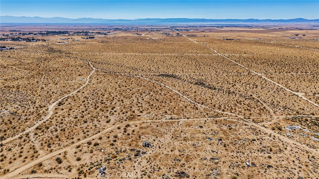 4300 65th Street W, Rosamond, CA 93560