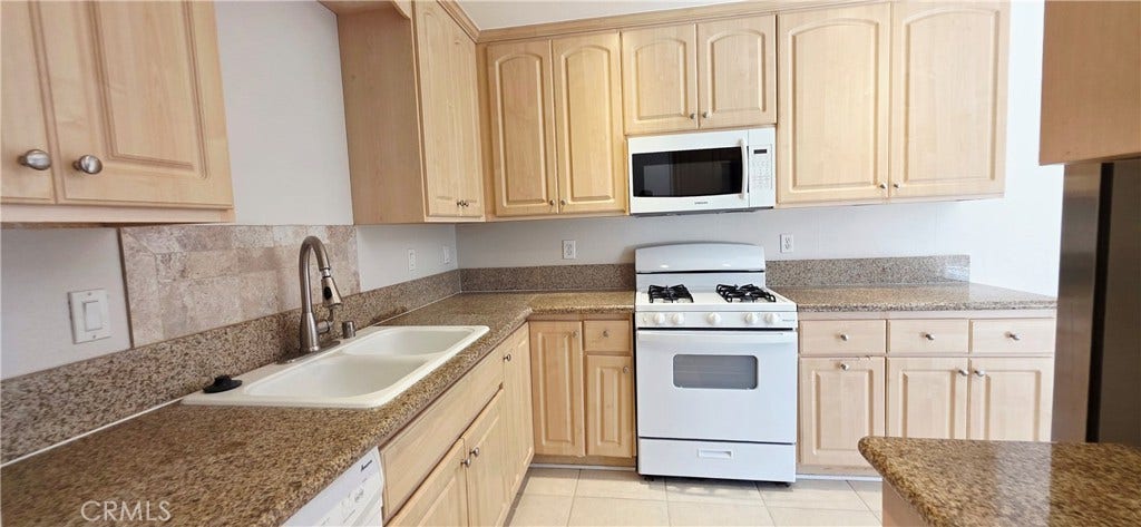 23512 Lampara Drive, Valencia, CA 91355 23512 Lampara Drive, Valencia, CA 91355