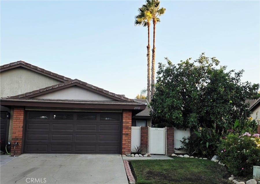Property photo for 23512 Lampara Drive, Valencia, CA