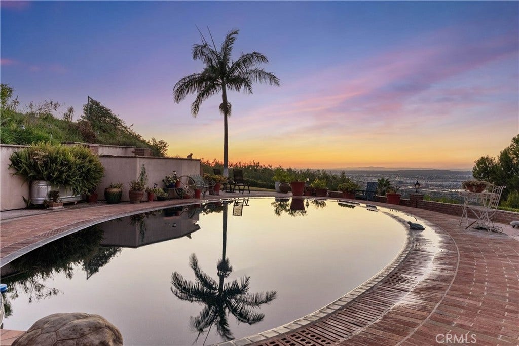 701 S Londerry Lane, Anaheim, CA 92807 701 S Londerry Lane, Anaheim, CA 92807