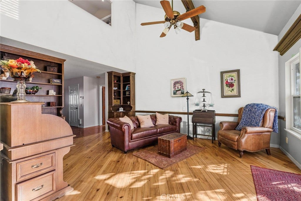 701 S Londerry Lane, Anaheim, CA 92807 701 S Londerry Lane, Anaheim, CA 92807