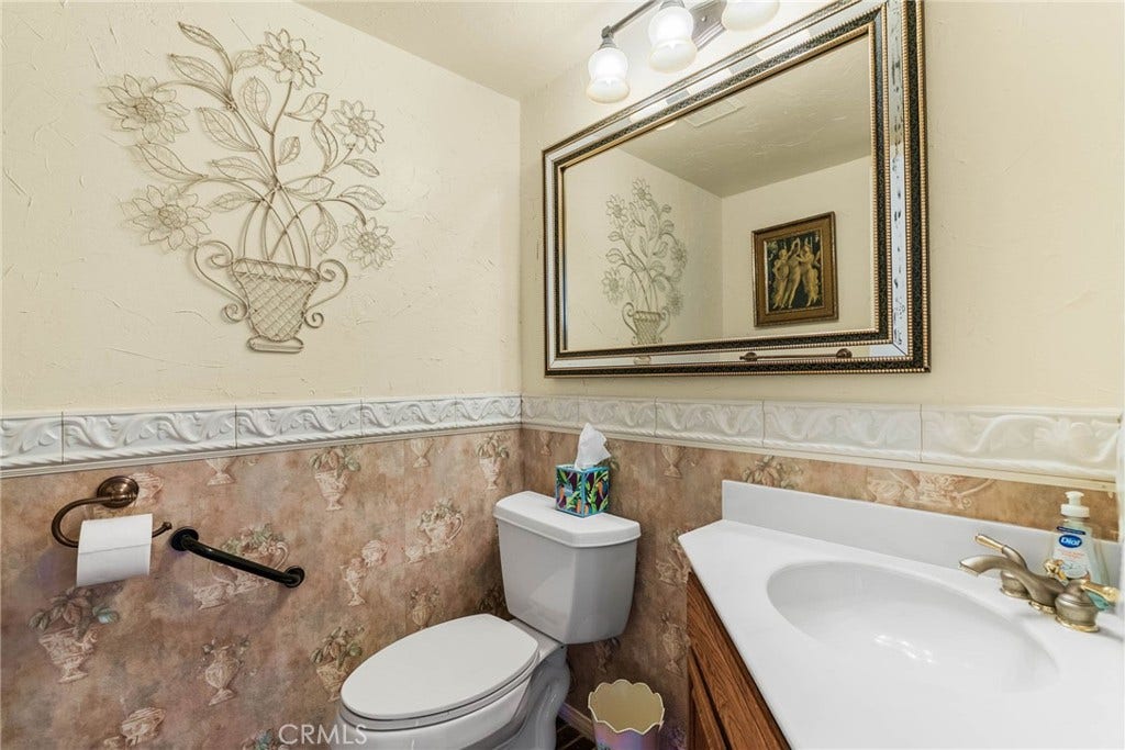 701 S Londerry Lane, Anaheim, CA 92807 701 S Londerry Lane, Anaheim, CA 92807