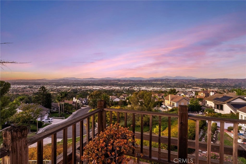 701 S Londerry Lane, Anaheim, CA 92807 701 S Londerry Lane, Anaheim, CA 92807