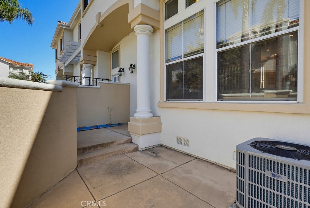 1516 Cravens, #13, Torrance, CA 90501 Front porch
