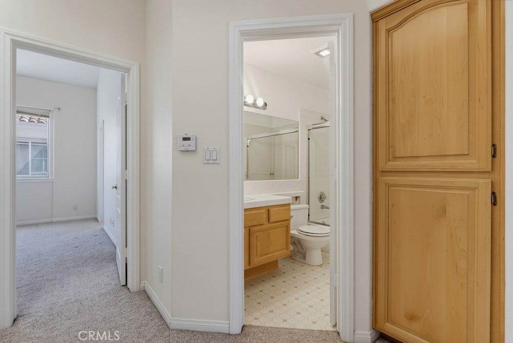 1516 Cravens, #13, Torrance, CA 90501 2nd bathroom