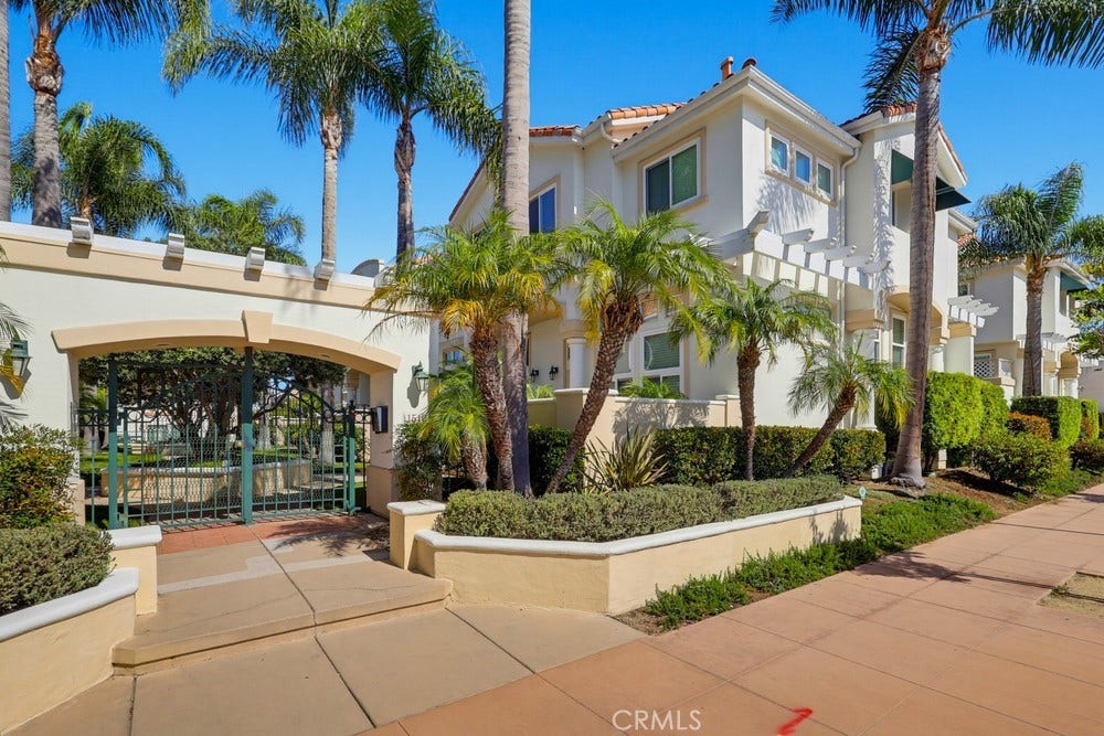 1516 Cravens, #13, Torrance, CA 90501 Brisas Del mar - main gate