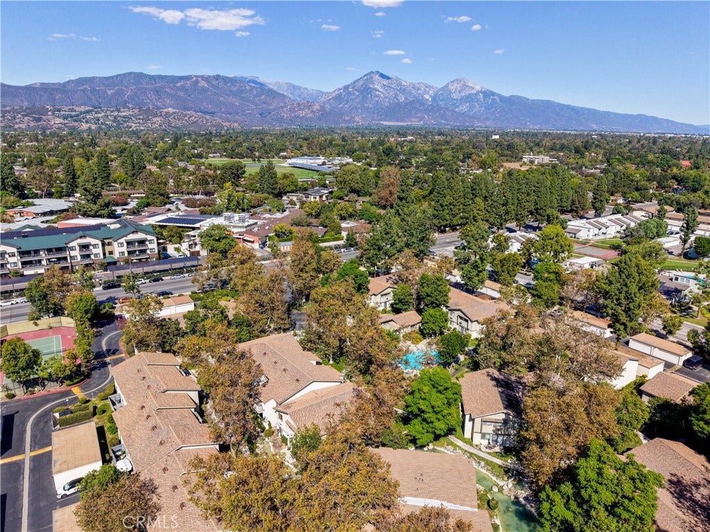 960 East Bonita Ave #14, Pomona, CA 91767 960 East Bonita Ave #14, Pomona, CA 91767