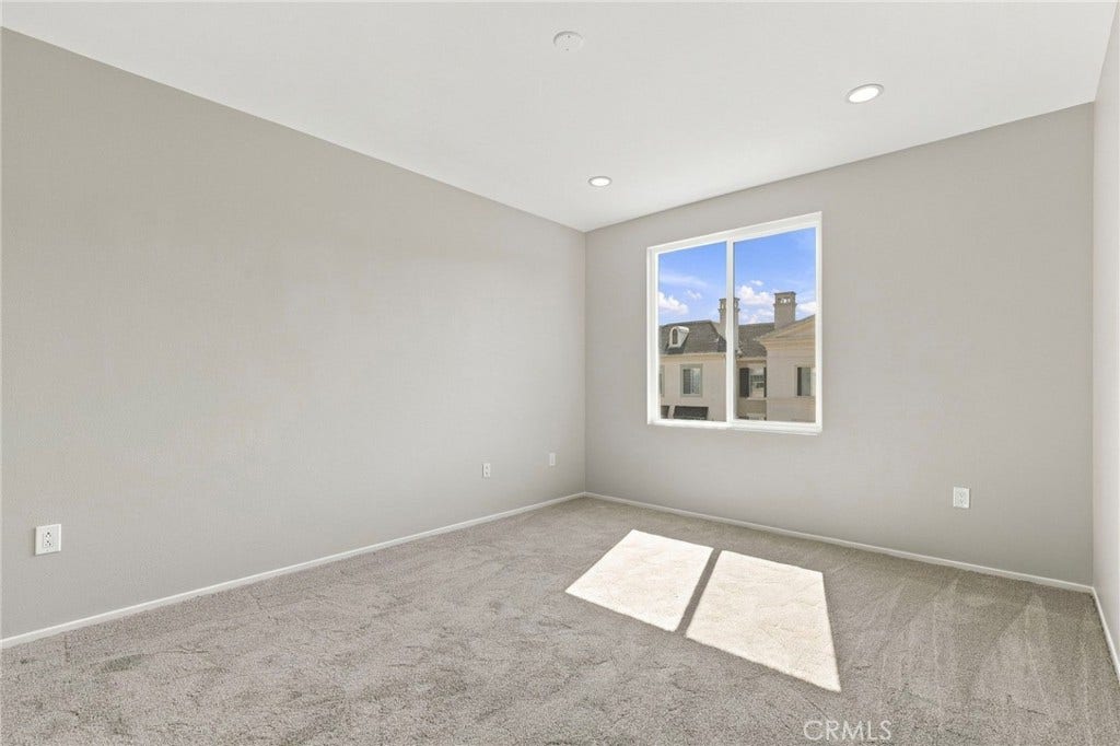 3373 Watermarke, Irvine, CA 92612 3373 Watermarke, Irvine, CA 92612