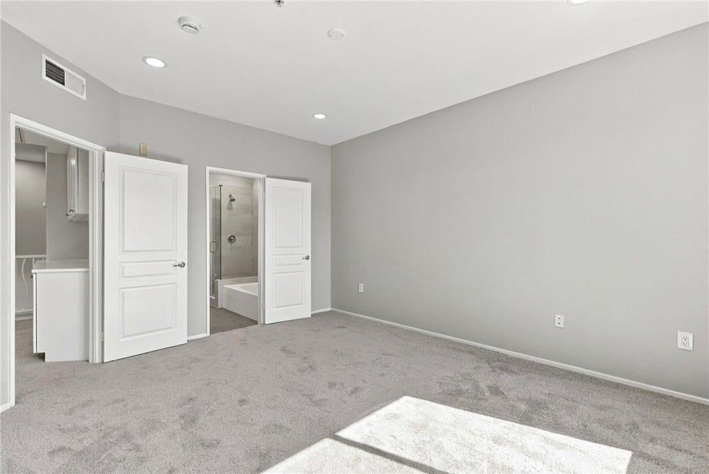 3373 Watermarke, Irvine, CA 92612 3373 Watermarke, Irvine, CA 92612