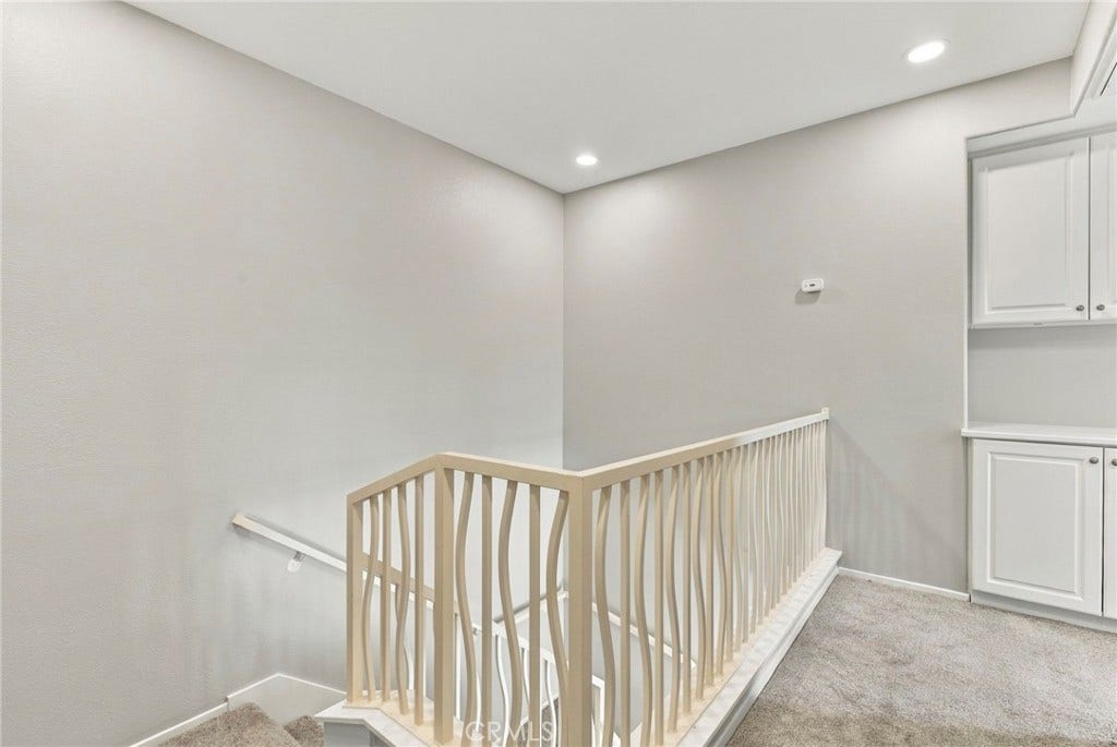 3373 Watermarke, Irvine, CA 92612 3373 Watermarke, Irvine, CA 92612