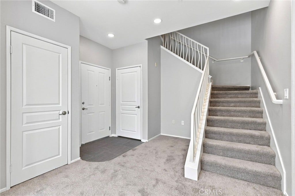 3373 Watermarke, Irvine, CA 92612 3373 Watermarke, Irvine, CA 92612