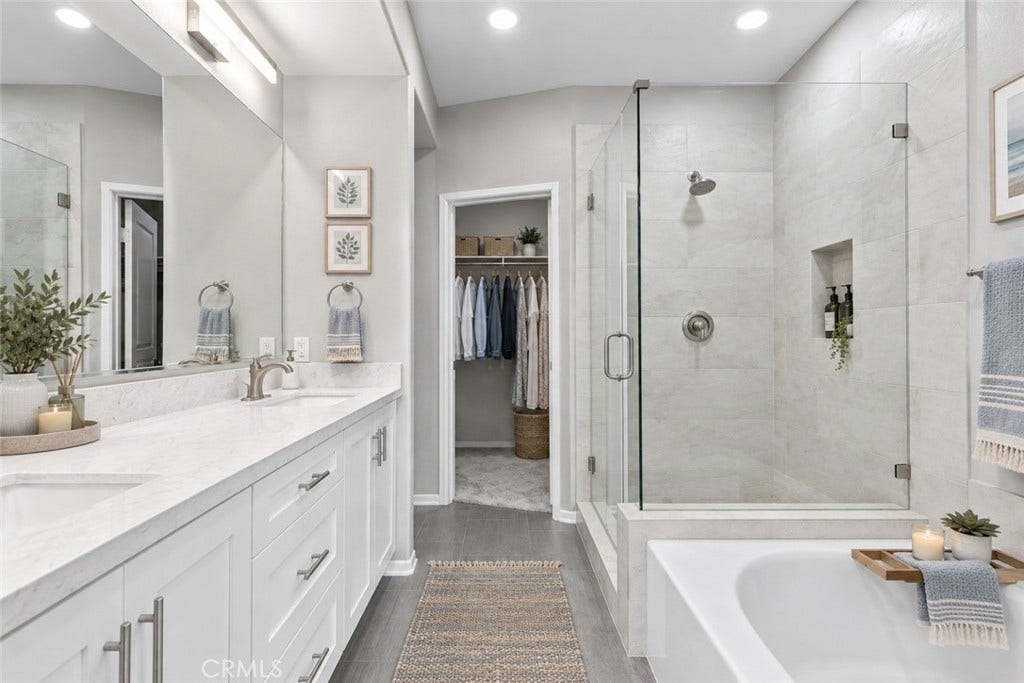 3373 Watermarke, Irvine, CA 92612 3373 Watermarke, Irvine, CA 92612