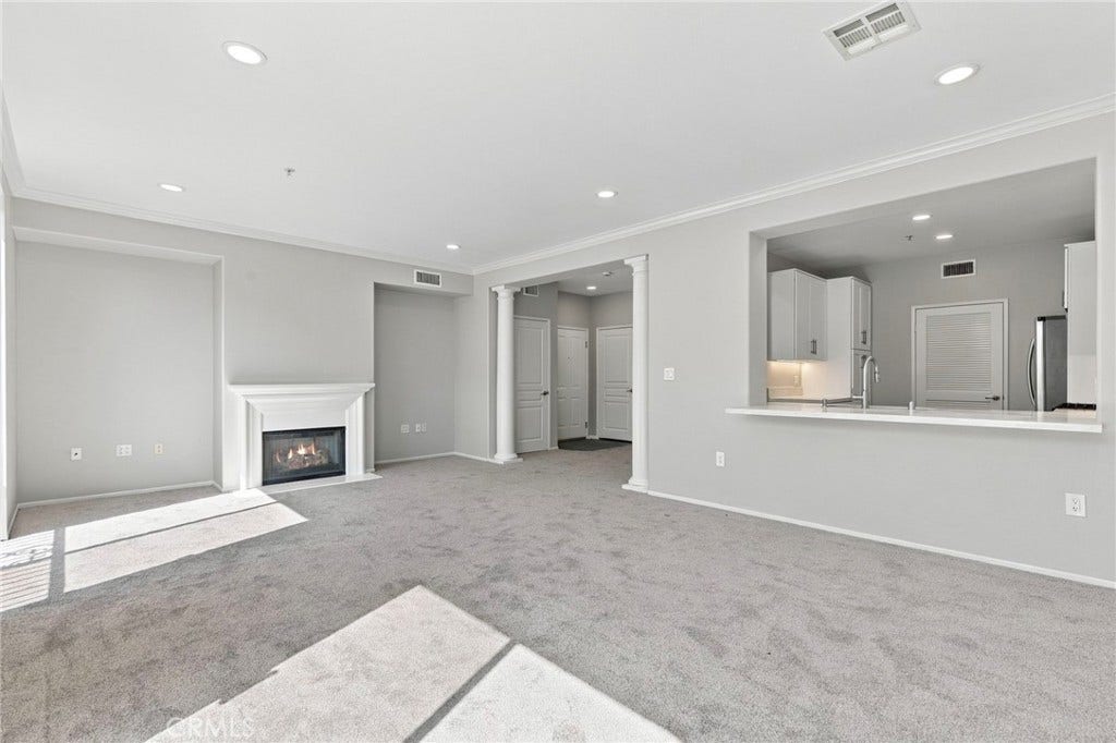 3373 Watermarke, Irvine, CA 92612 3373 Watermarke, Irvine, CA 92612