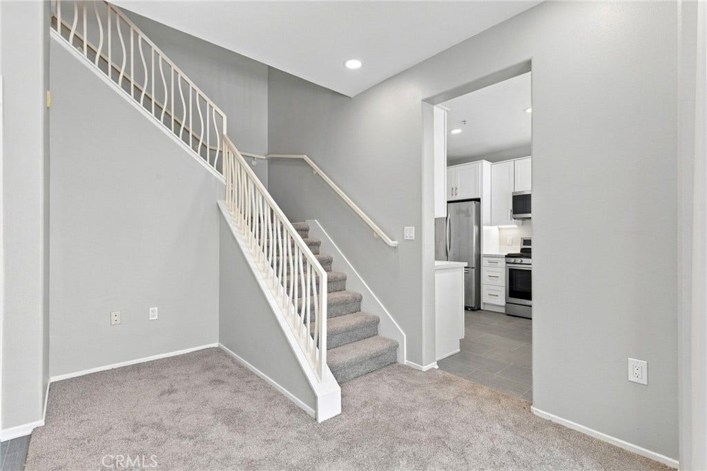 3373 Watermarke, Irvine, CA 92612 3373 Watermarke, Irvine, CA 92612