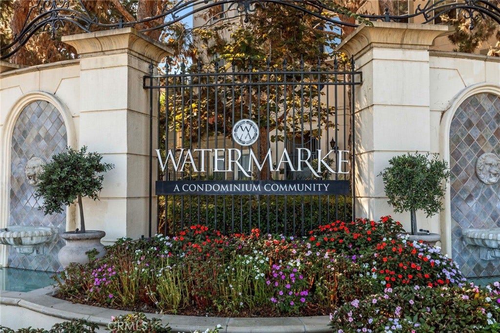 3373 Watermarke, Irvine, CA 92612 3373 Watermarke, Irvine, CA 92612